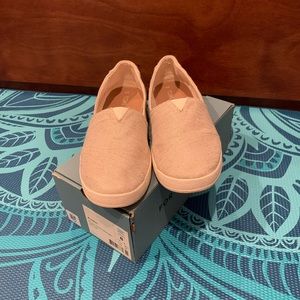 Toms Avalon rose gold metallic woven size 8 new